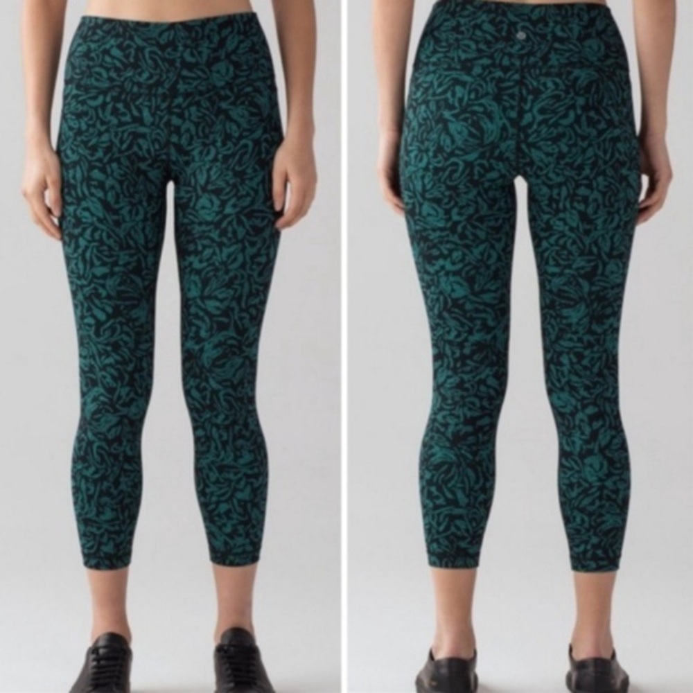 Lululemon Wunder Under Leggings Hi Rise 7/8 Tight Size 4 Green Print